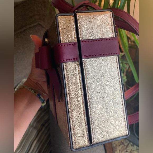 Authentic KATE SPADE Leather gift wrap magnetic snap Crosby/Satchel - Picture 3 of 16